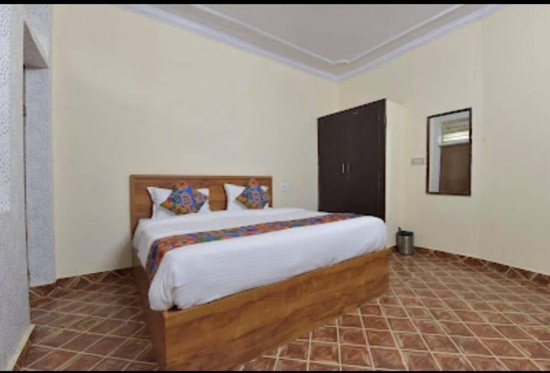OYO 79261 Hotel Kuhu Palace Džajpur Exteriér fotografie