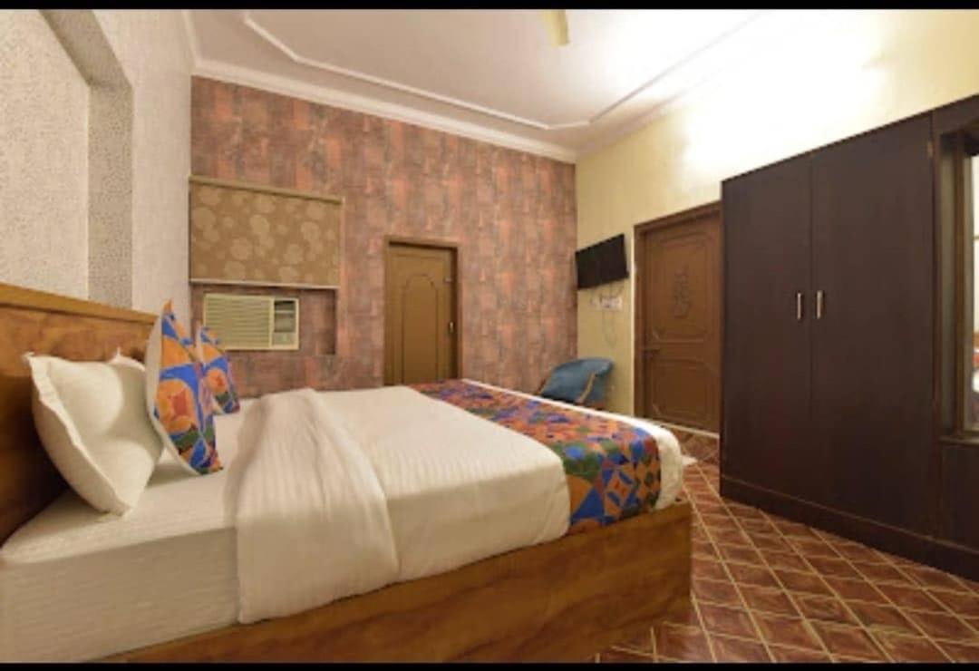 OYO 79261 Hotel Kuhu Palace Džajpur Exteriér fotografie